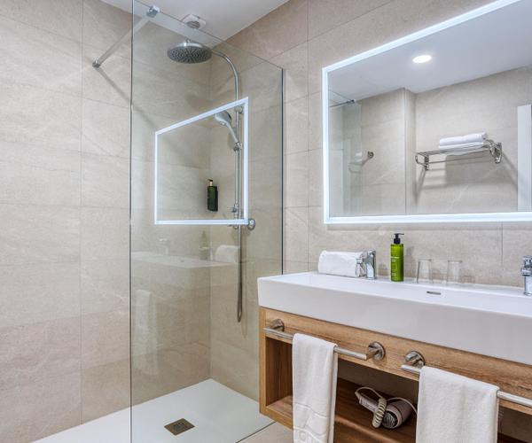 Baño Habitación Doble