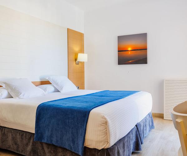 HABITACIÓN DOBLE USO